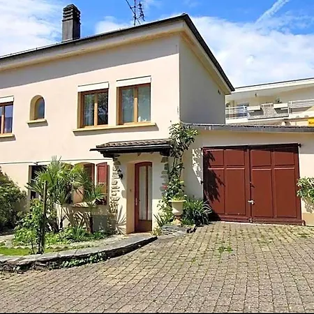 La 4*